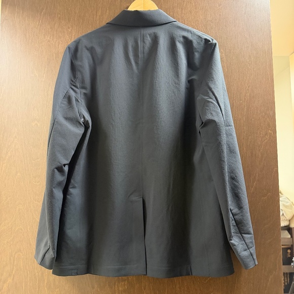Men's Lululemon New Venture Button-Front Blazer. - Picture 2 of 5